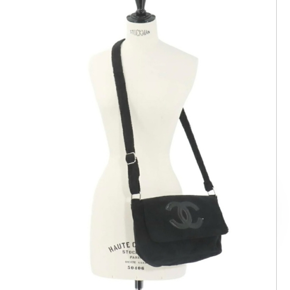 🖤 Chanel Crossbody Bag 🖤 - Picture 16 of 16